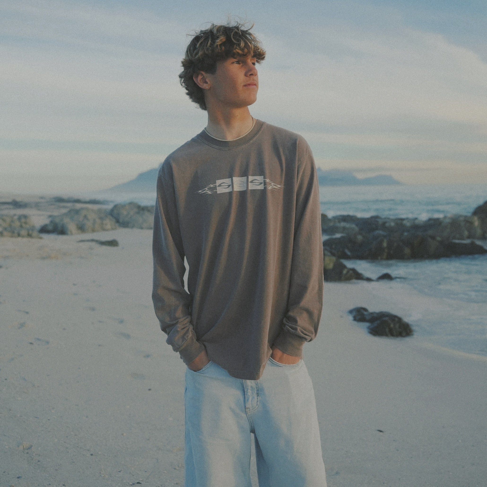 90s LONG SLEEVE - Faded Brown